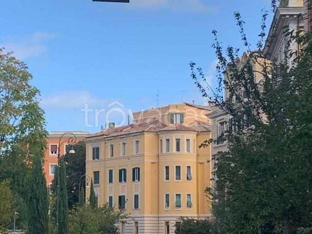 Vendesi appartamento a Roma piazza Ungheria, Pinciano Villa Ada
