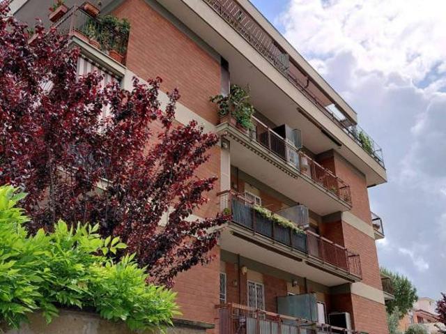 Vendesi appartamento a Roma, Torrevecchia