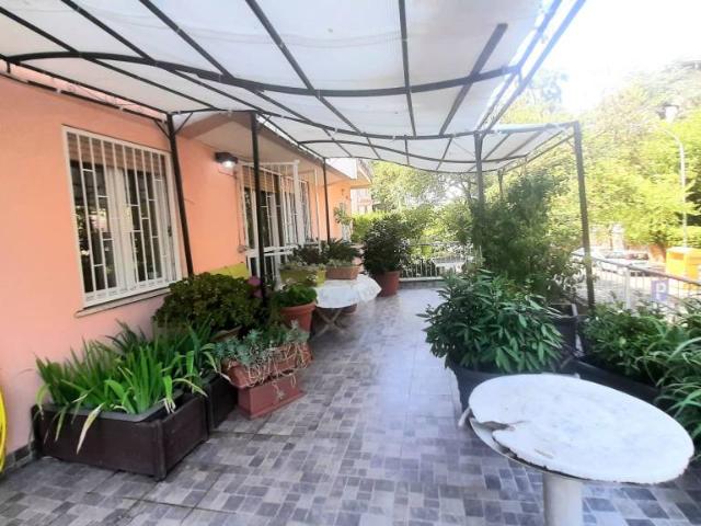 Vendesi appartamento a Roma via Cimone, Città Giardino