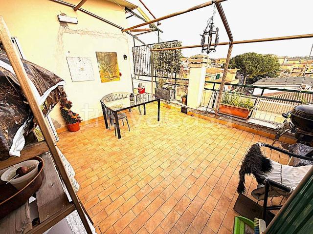 Vendesi appartamento a Roma via Cornelia, 46, Collina delle Muse