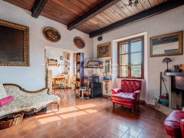 Vendesi appartamento a Roma via dei Fienaroli, 6, Trastevere