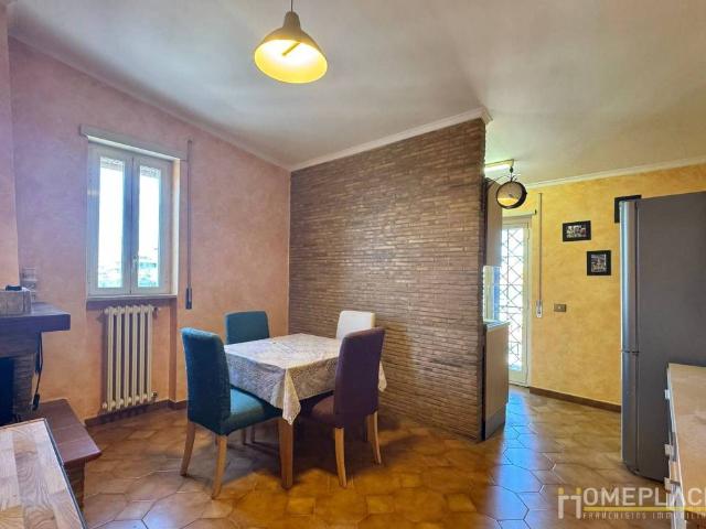 Vendesi appartamento a Roma via dei Grifi, 21, Castelverde
