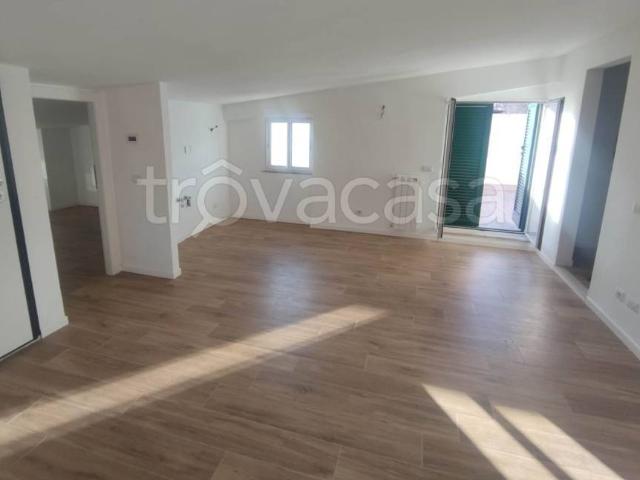 Vendesi appartamento a Roma via del Casale Radicelli, Castel di Leva