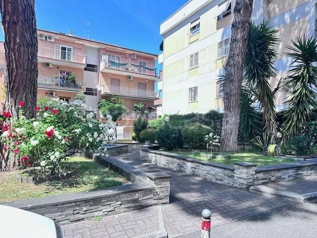 Vendesi appartamento a Roma via Edoardo Maragliano, Colli Portuensi Casaletto