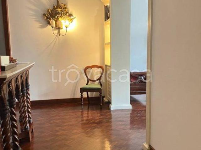 Vendesi appartamento a Roma via Luigi Bodio, 40, Vigna Clara Vigna Stelluti