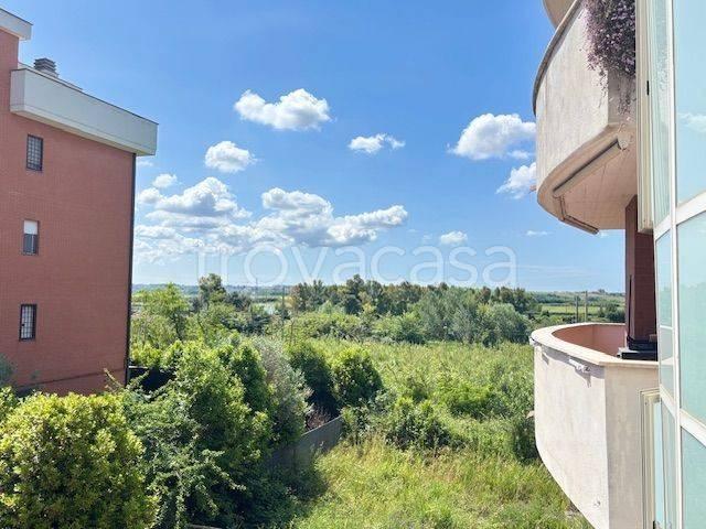 Vendesi appartamento a Roma via Palau, Ponte Galeria