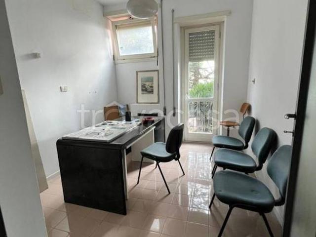 Vendesi appartamento a Roma via pienza, 201, Nuovo Salario
