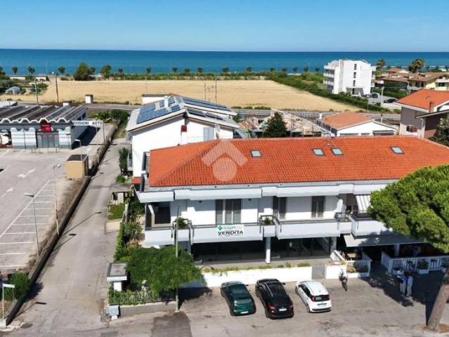 Vendesi appartamento a Roseto degli Abruzzi via Nazionale, 665