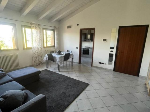 Vendesi appartamento a Suzzara