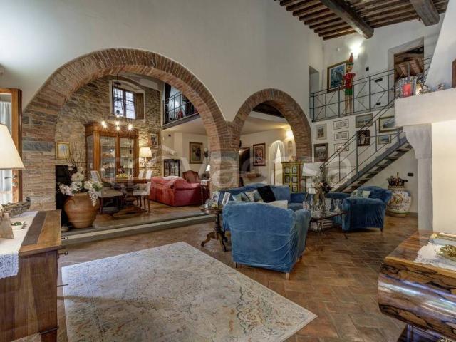 Vendesi appartamento a San Casciano in Val di Pesa, Montefiridolfi