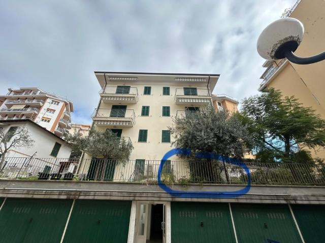 Vendesi appartamento a Sanremo via Lamarmora 50