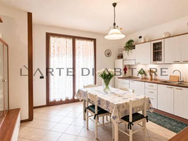 Vendesi appartamento a Santa Maria di Sala