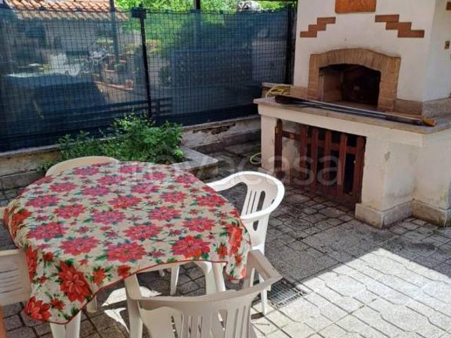 Vendesi appartamento a Sante Marie via Roma