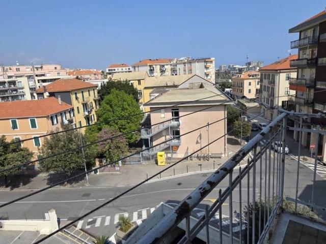 Vendesi appartamento a Savona