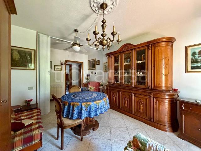 Vendesi appartamento a Sesto Fiorentino via Giacomo Leopardi