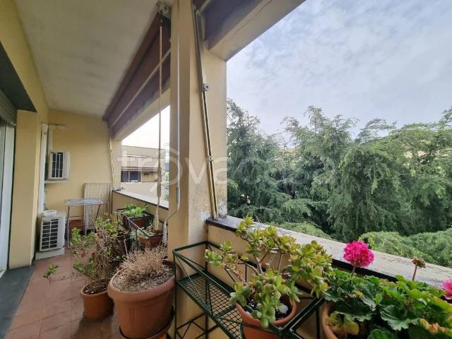 Vendesi appartamento a Sestri Levante via Negrotto Cambiaso, 18