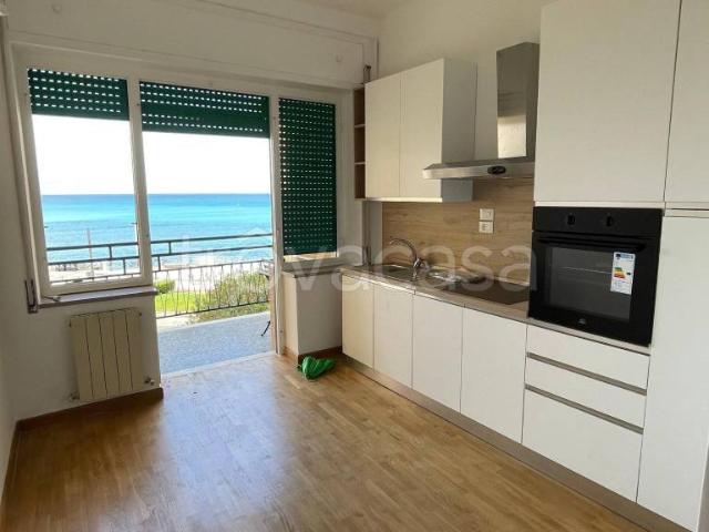 Vendesi appartamento a Sestri Levante viale Mazzini, 314