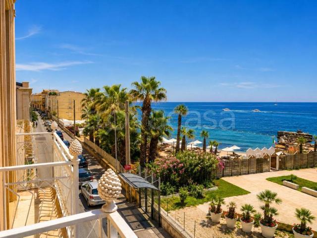 Vendesi appartamento a Siracusa, Borgata Santa Lucia
