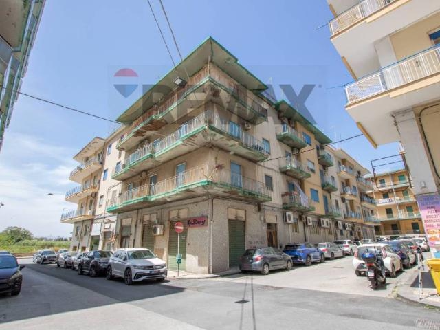 Vendesi appartamento a Siracusa via simeto, 3, Gelone Cadorna