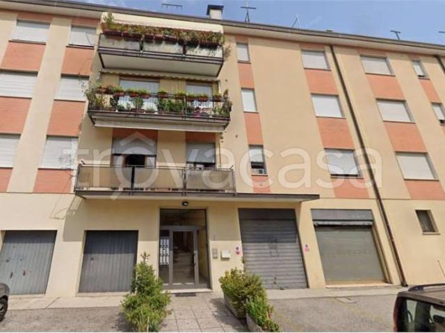 Vendesi appartamento a Spinea via Gardone, 2