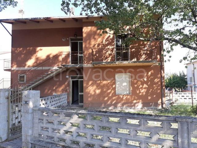 Vendesi appartamento a Spoleto via dei Pioppi