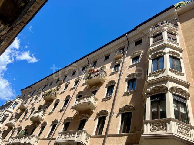 Vendesi appartamento a Torino via Maria Vittoria, 35, Via della Rocca