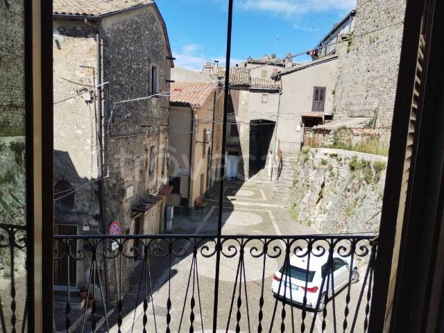 Vendesi appartamento a Trevi nel Lazio piazza Civita, 1