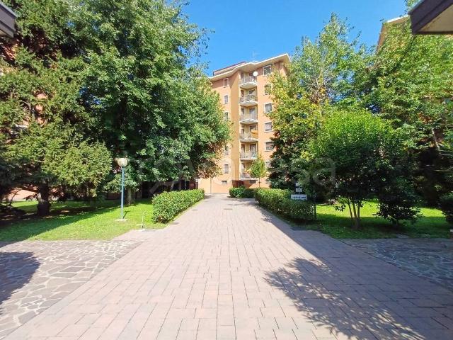 Vendesi appartamento a Trezzano sul Naviglio via Benedetto Croce, 15