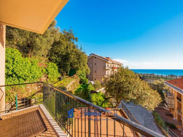 Vendesi appartamento a Varazze via Bernardo Pizzorno, 19