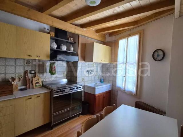 Vendesi appartamento a Varallo
