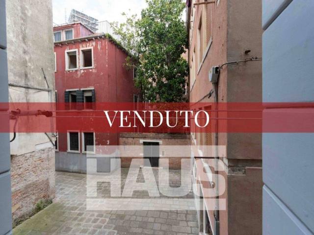 Vendesi appartamento a Venezia, Guglie San Leonardo