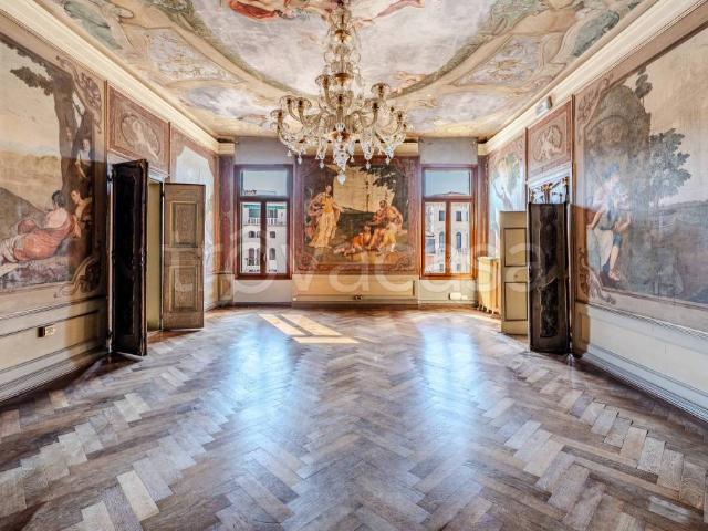 Vendesi appartamento a Venezia, San Marco