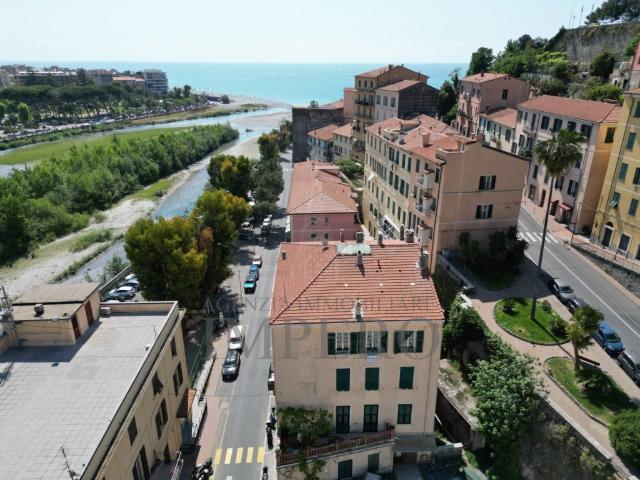 Vendesi appartamento a Ventimiglia via Trossarelli, 6a