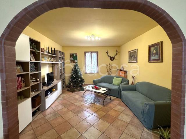 Vendesi appartamento a Vernio via del Bisenzio
