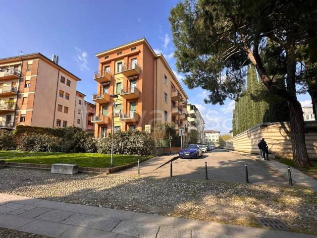 Vendesi appartamento a Verona via Luigi da Porto, Cittadella Porta Nuova