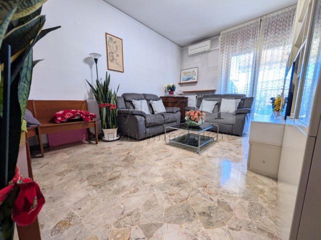 Vendesi appartamento a Vicenza via Antonio Cantore, 22