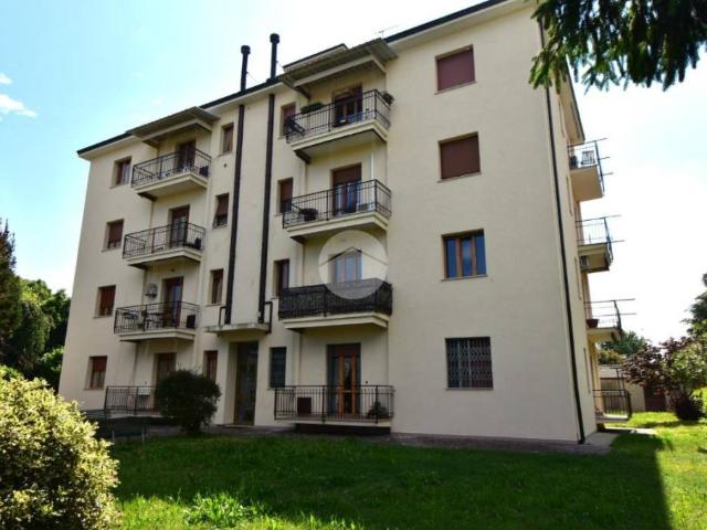 Vendesi appartamento a Vimercate via Velasca, 43
