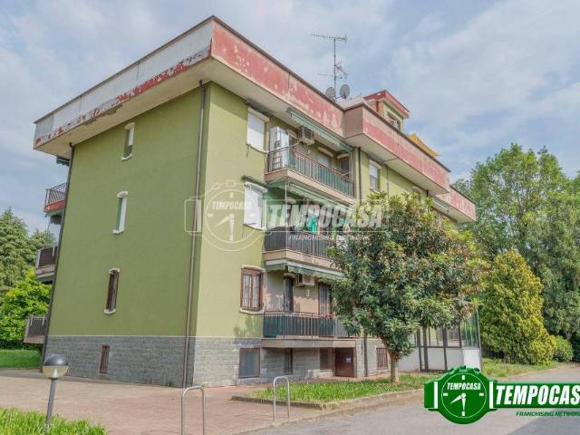 Vendesi appartamento a Zibido San Giacomo via togliatti