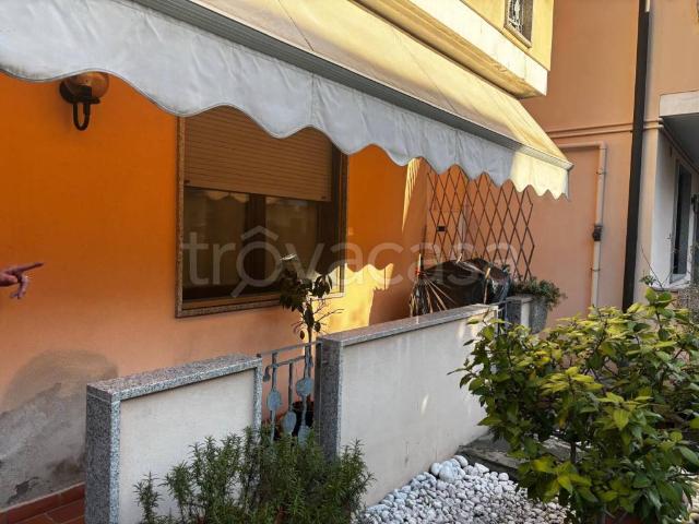 Vendesi appartamento ad Abano Terme via Vittore Ghislandi, 6