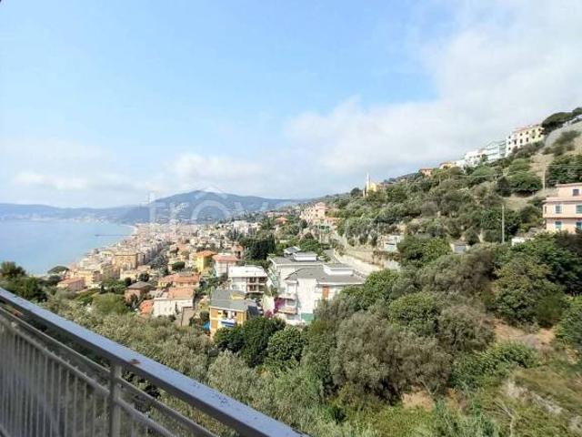 Vendesi appartamento ad Alassio