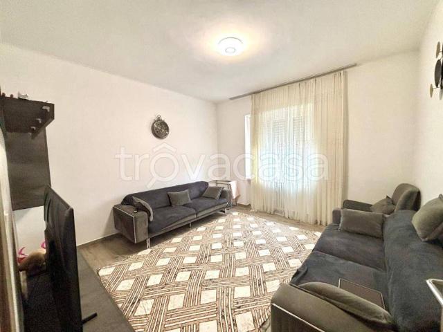 Vendesi appartamento ad Alessandria viale brigate ravenna, 5, Pista