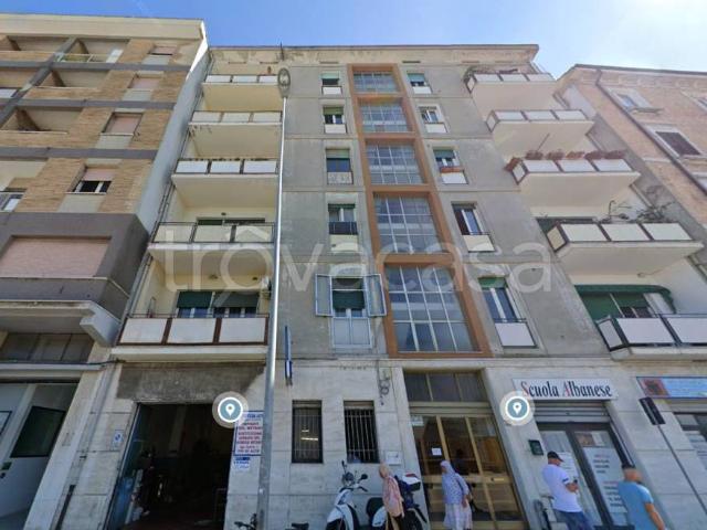 Vendesi appartamento ad Ancona via Flaminia, 35, Stazione