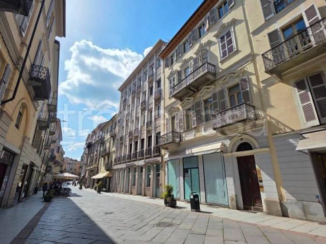 Vendesi appartamento ad Asti, Centro Storico