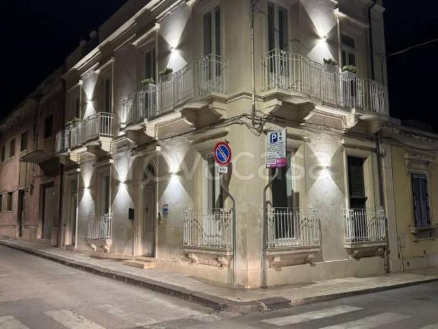 Vendesi appartamento ad Avola via Roma, 35