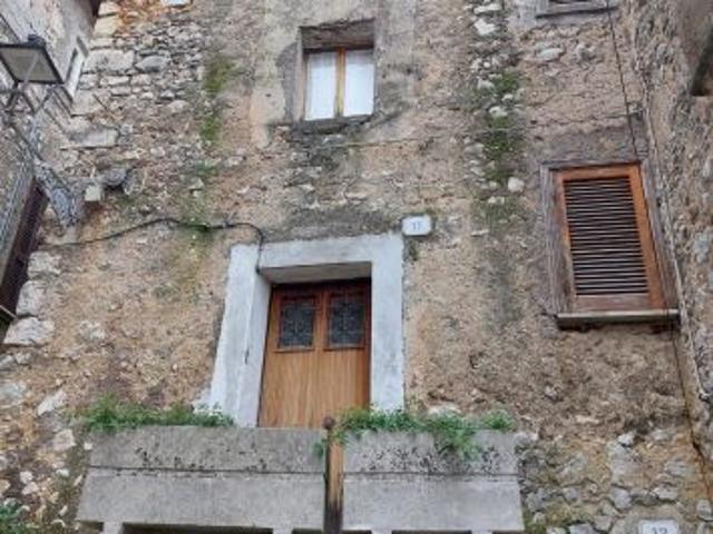 Vendesi appartamento in Fiuggi nel centro storico
