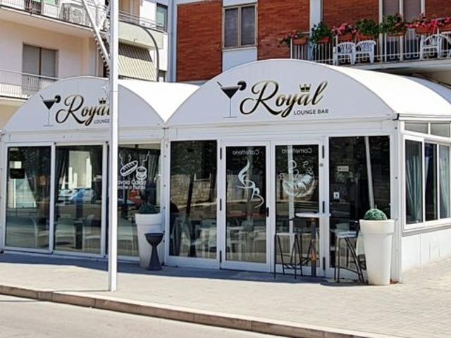 VENDESI BAR – PIZZERIA – RISTORANTE CON DEHORS ESTERNO A VENOSA PZ