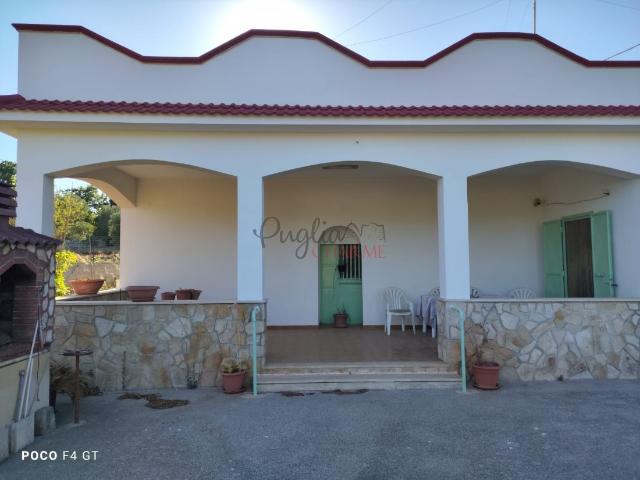 Vendesi bella villa con trullo 150m² Ceglie Messapica
