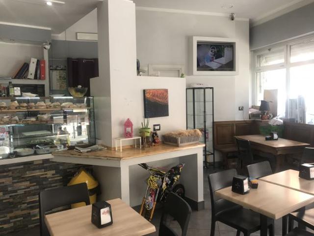 VENDESI BELLISSIMO BAR VIA GORIZIA 120000,00 € ZONA SANTA RITA