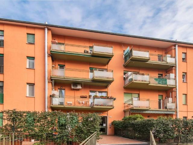 Vendesi bilocale a Como via Canturina, 59, Camerlata Rebbio
