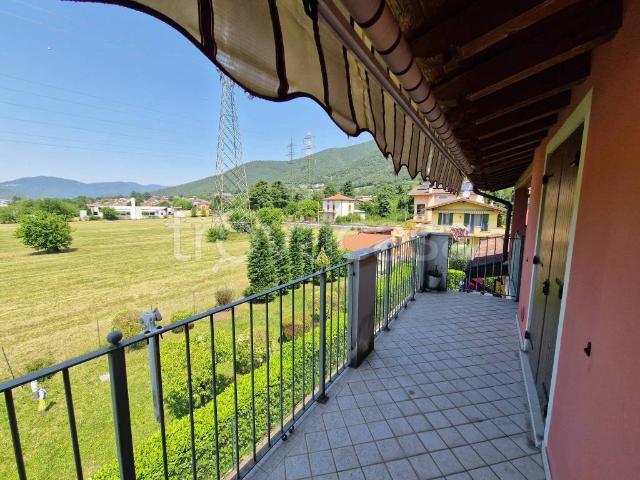 Vendesi bilocale a Cortine, Nave